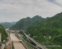 保康縣山水御府樓頂慢直播遠(yuǎn)眺風(fēng)景